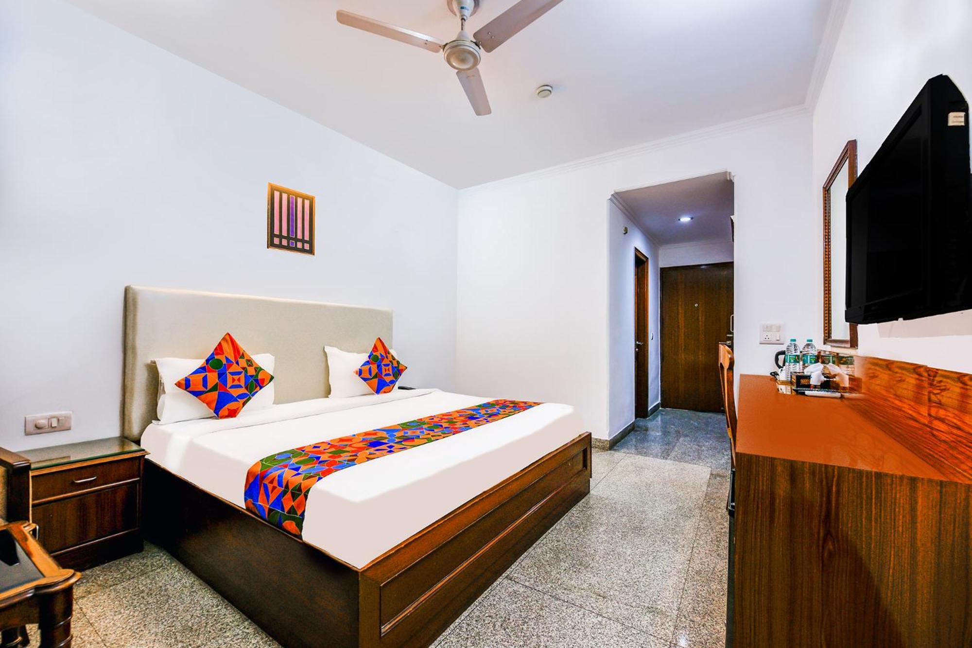 Hotel Exotica Leisure Valley, Gurgaon Exterior foto